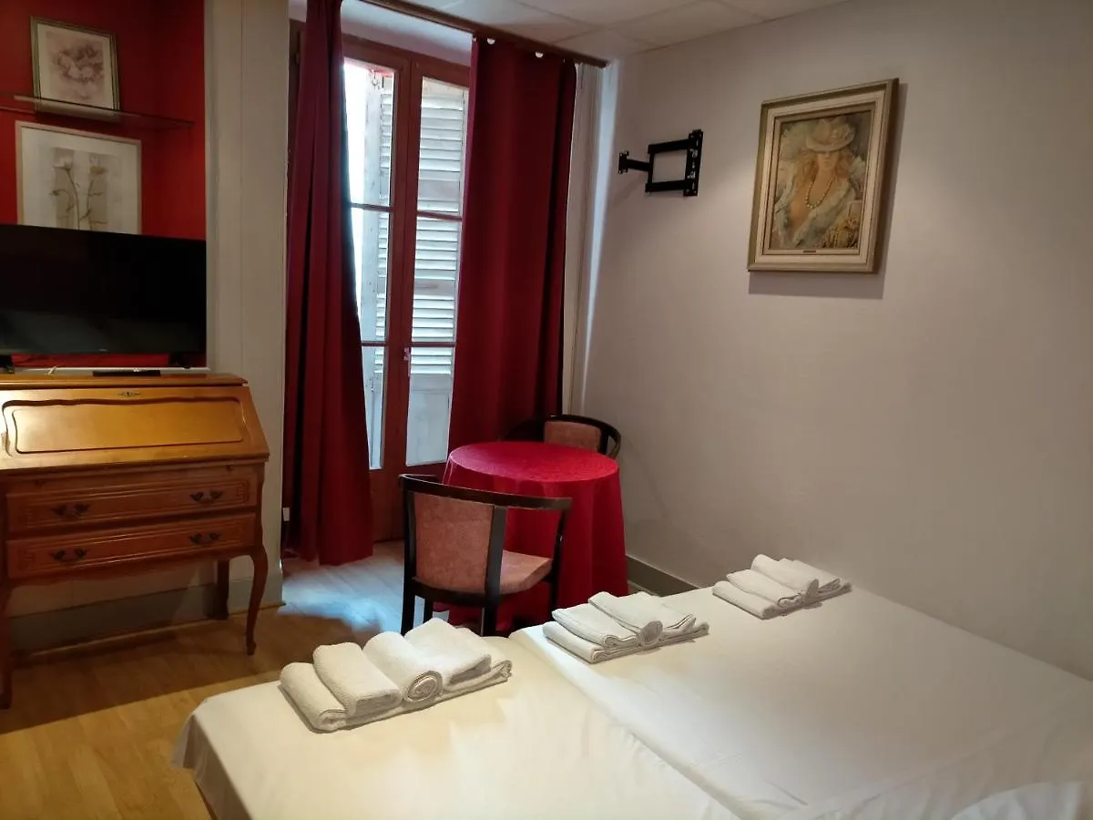 Hotel De Savoie Annecy 2*,  France