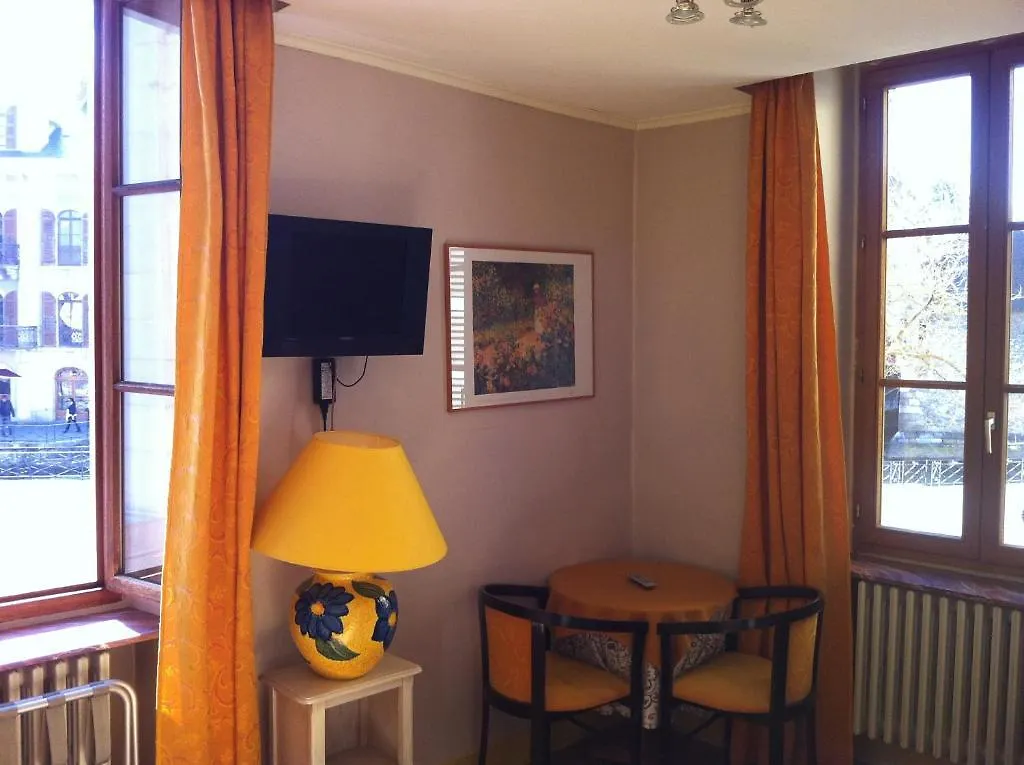 Hotel De Savoie Annecy 2*,  France